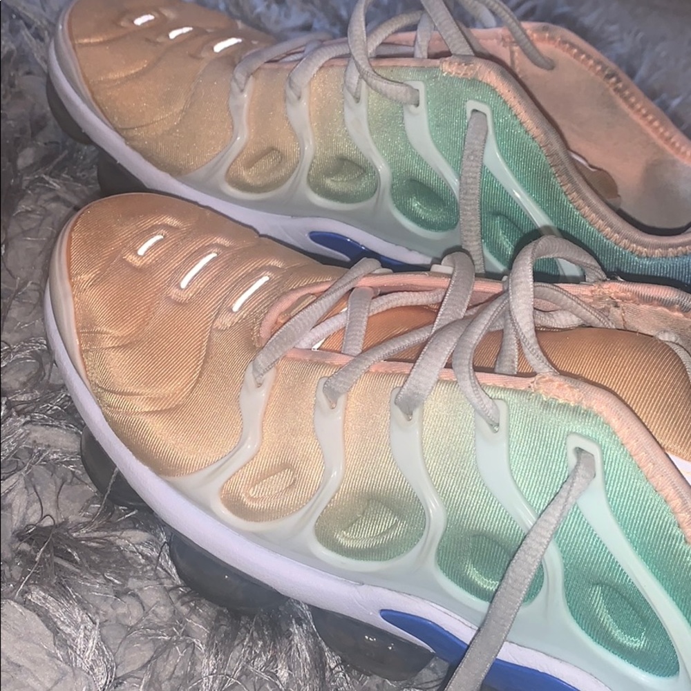 Size 7.5 Light Menta Vapormax Plus for sale!!!